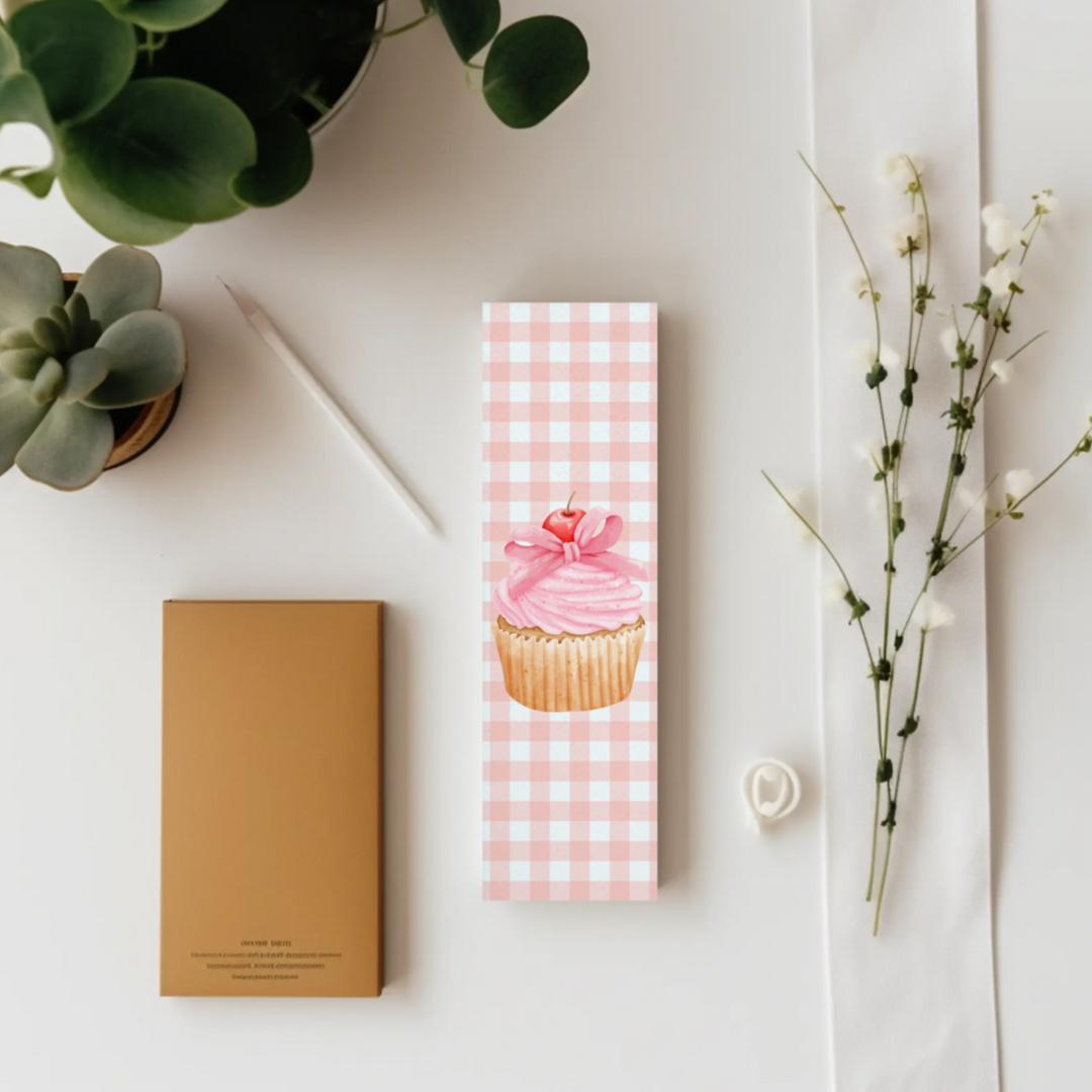 Gingham cupcake bookmark